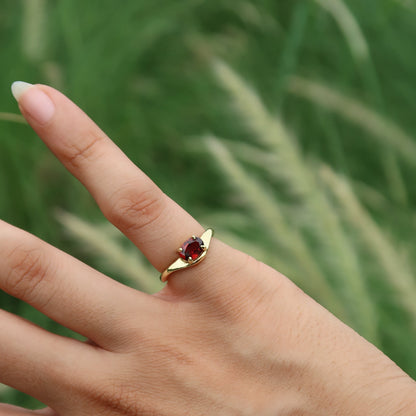 The Heirloom - Garnet